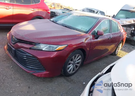 2018 Toyota Camry Le из США, поврежденный, VIN 4T1B11HKXJU663129
